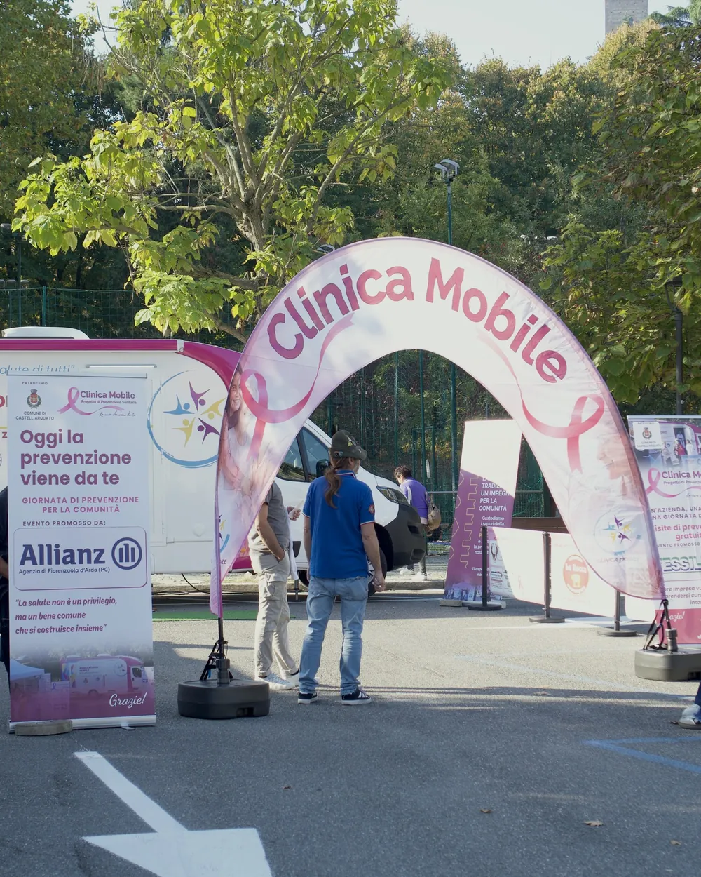 Una giornata di prevenzione della Clinica Mobile: Castell'Arquato, provincia di Piacenza