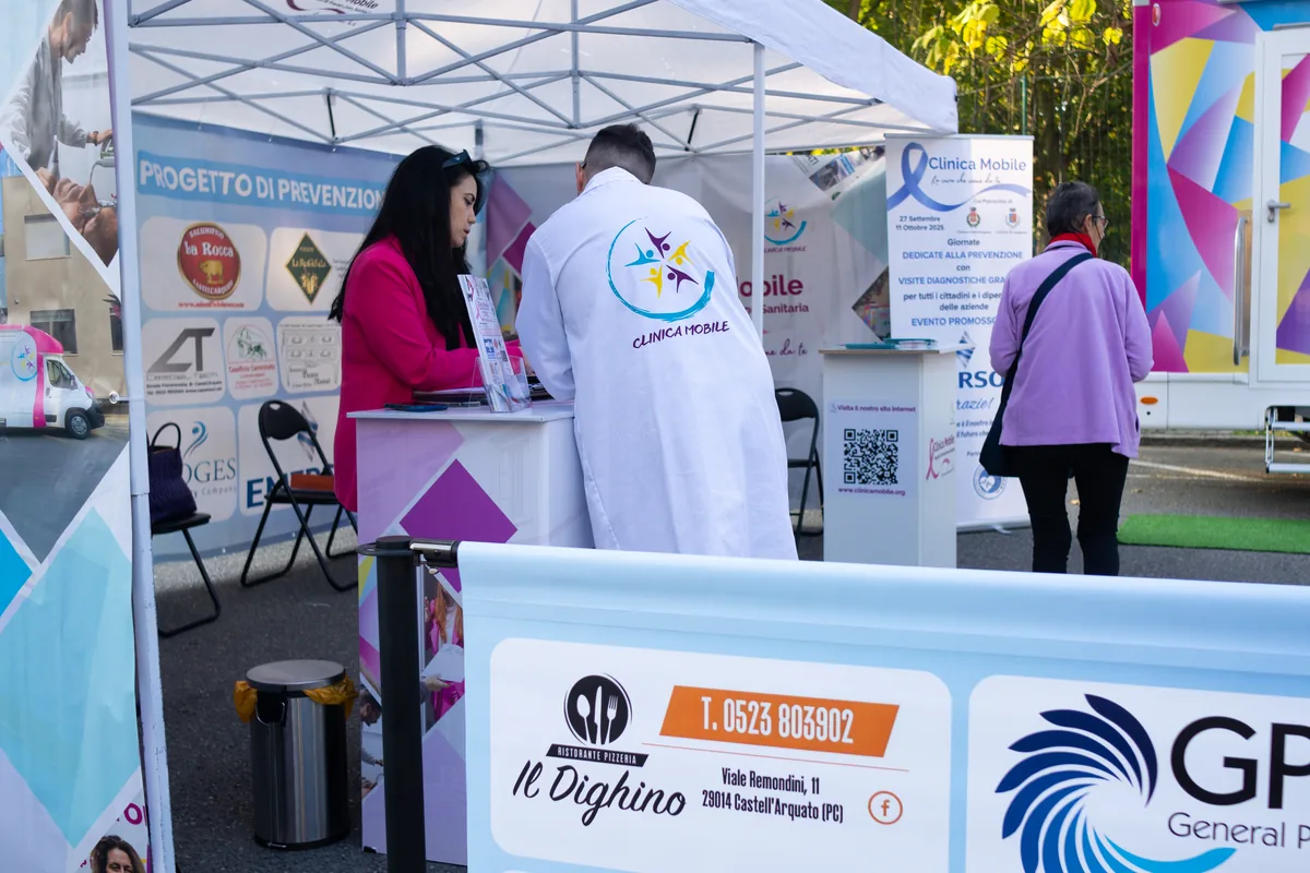 Info point e accoglienza della Clinica Mobile a Castell'Arquato