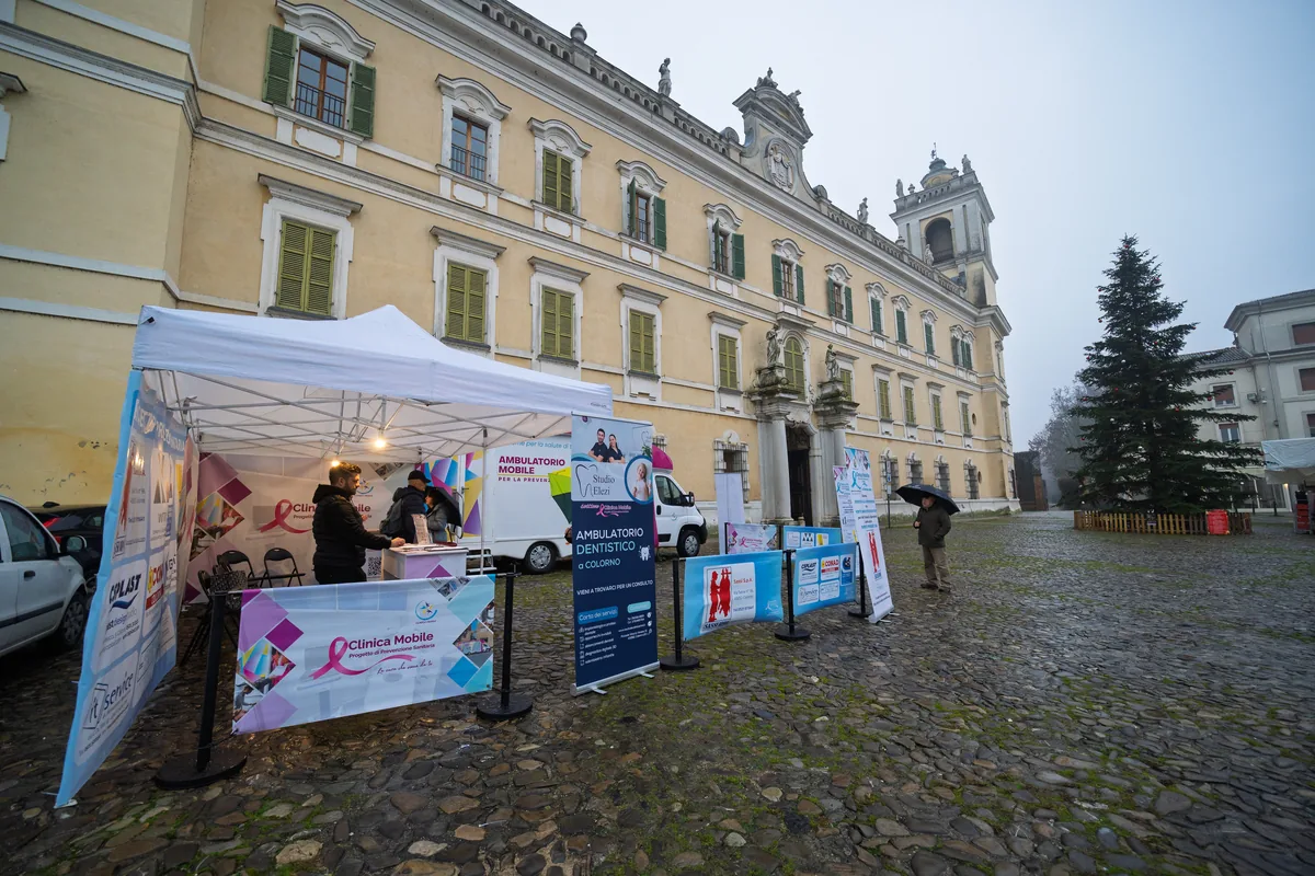 Info point della Clinica Mobile a Colorno