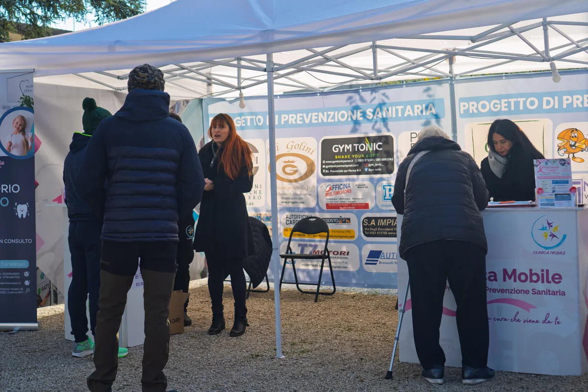 Gli stand informativi della Clinica Mobile a San Secondo Parmense
