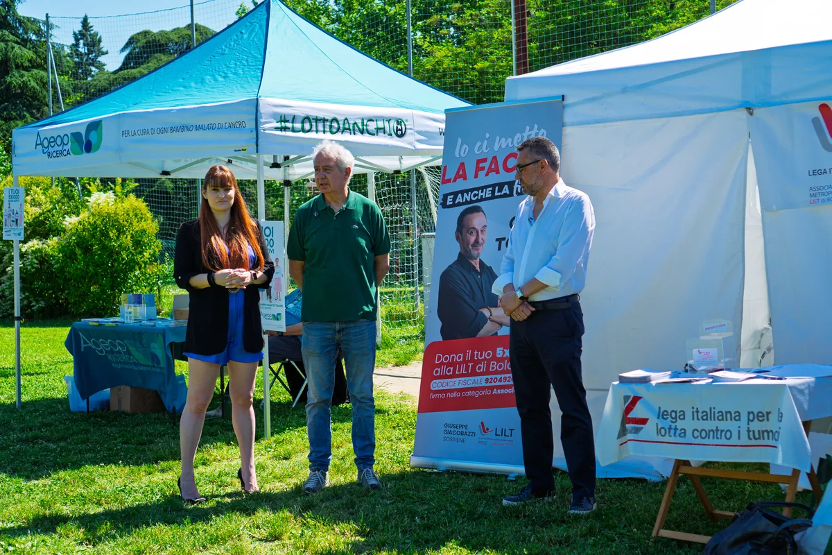 Gli stand e i gazebo della Clinica Mobile alla giornata di prevenzione a Sasso Marconi