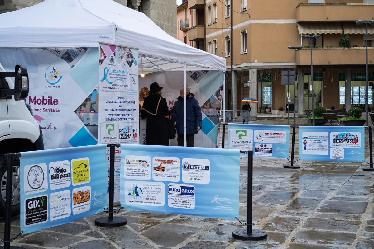Gli stand informativi della Clinica Mobile a Vergato